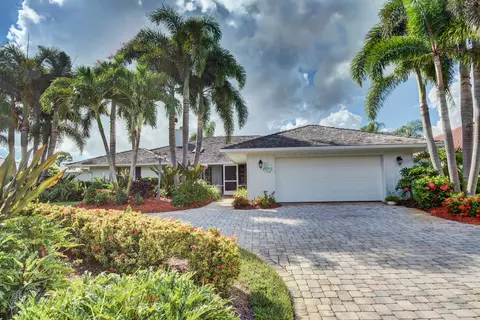 3481 SE Fairway W, Stuart, FL 34997 photo 2