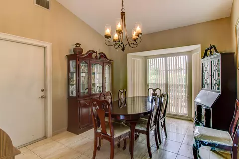 9537 Carousel Cir, Boca Raton, FL 33434 photo 4