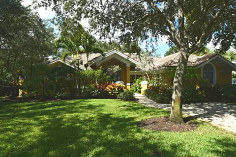 490 SE Saint Lucie Blvd, Stuart, FL 34996 photo 1