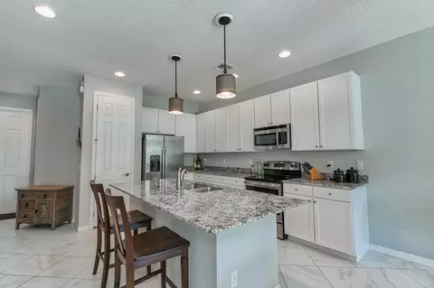 684 SW Glen Crest Way, Stuart, FL 34997 photo 4