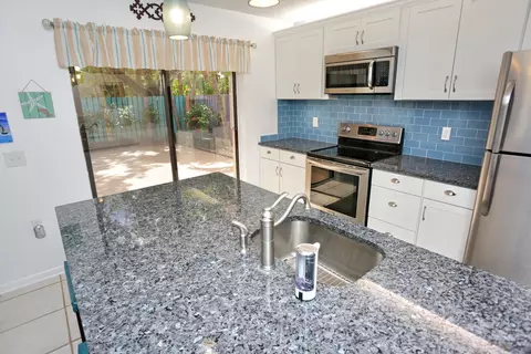2813 28th Ct, Jupiter, FL 33477 photo 8