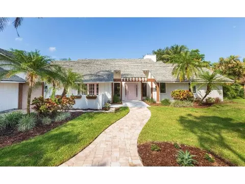 6051 SE Medinah Ln, Stuart, FL 34997 photo 2
