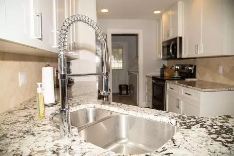 3239 E Community Dr, Jupiter, FL 33458 photo 8