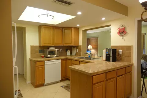 6775 NW 16th St, Margate, FL 33063 photo 2