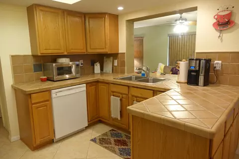 6775 NW 16th St, Margate, FL 33063 photo 4