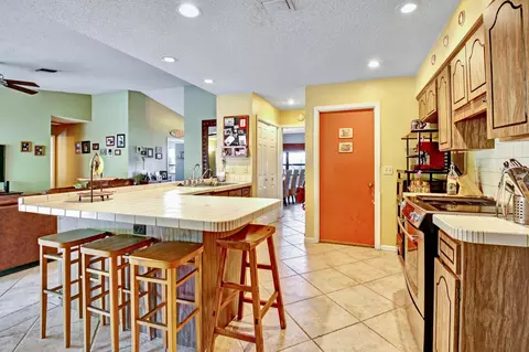 89 Pinehill Trl W, Tequesta, FL 33469 photo 7