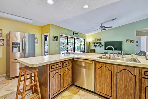 89 Pinehill Trl W, Tequesta, FL 33469 photo 13