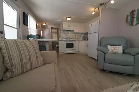 20 Cedar Dr #E, Briny Breezes, FL 33435 photo 7