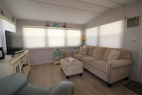 20 Cedar Dr #E, Briny Breezes, FL 33435 photo 9