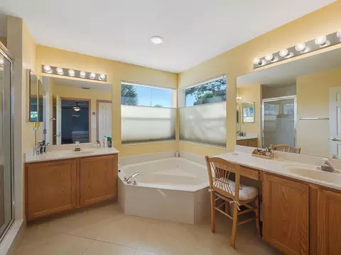 121 Springwater Dr, Jupiter, FL 33458 photo 8