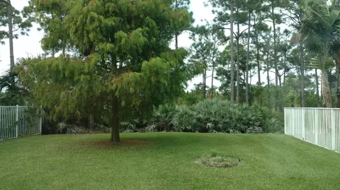 4226 SE Graham Dr, Stuart, FL 34997 photo 3