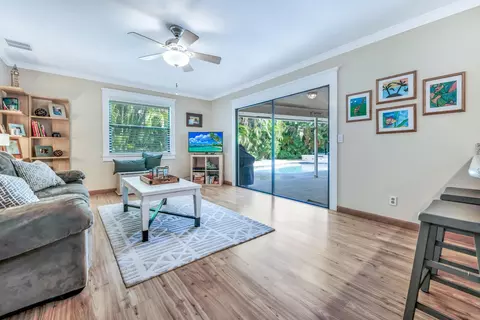 88 Pine Hill Trl E, Tequesta, FL 33469 photo 9