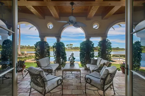 238 Locha Dr, Jupiter, FL 33458 photo 8