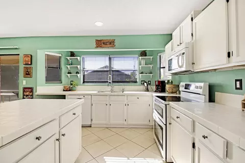 6064 Barbara St, Jupiter, FL 33458 photo 5