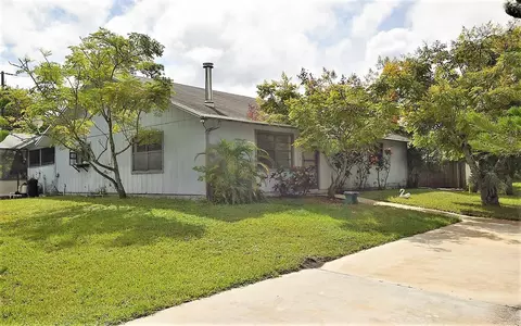 3850 SE Middle St, Stuart, FL 34997 photo 3