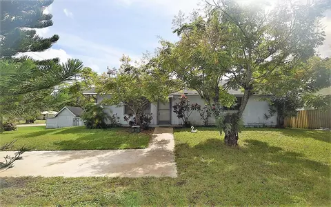 3850 SE Middle St, Stuart, FL 34997 photo 1