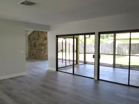 3005 SE Glasgow Dr, Stuart, FL 34997 photo 7