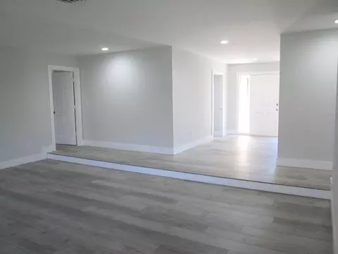 3005 SE Glasgow Dr, Stuart, FL 34997 photo 8