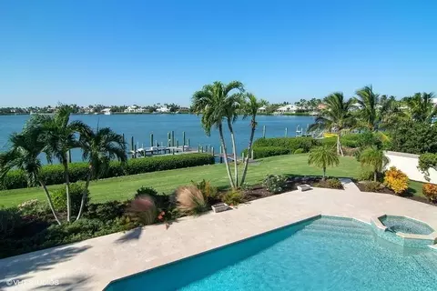 6900 SE Harbor Cir, Stuart, FL 34996 photo 8