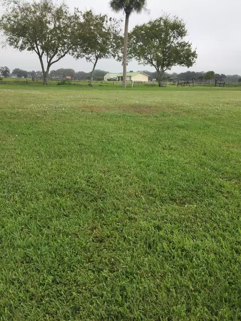 4949 SE 42 St, Okeechobee, FL 34974 photo 2