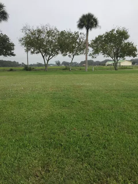 4949 SE 42 St, Okeechobee, FL 34974 photo 1