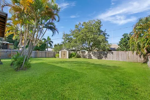 3755 SE Middle St, Stuart, FL 34997 photo 3