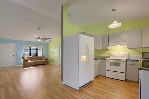 3755 SE Middle St, Stuart, FL 34997 photo 5