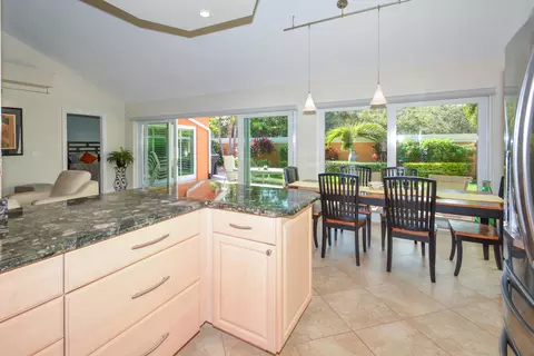170 Seashore Dr, Jupiter, FL 33477 photo 9