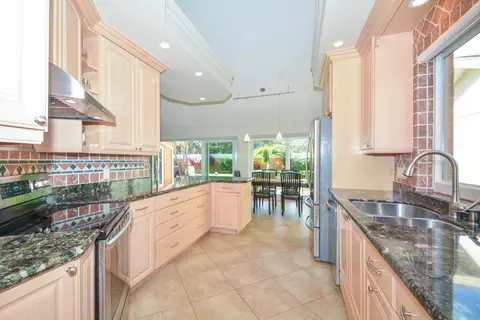 170 Seashore Dr, Jupiter, FL 33477 photo 5