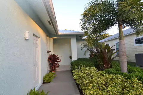 17598 Cinquez Park Rd E, Jupiter, FL 33458 photo 2