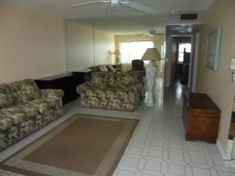 1089 Guildford E, Boca Raton, FL 33434 photo 2