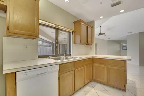 1127 E Seminole Ave #13B, Jupiter, FL 33477 photo 9