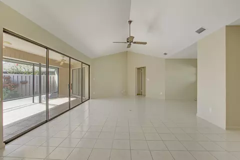 1127 E Seminole Ave #13B, Jupiter, FL 33477 photo 10