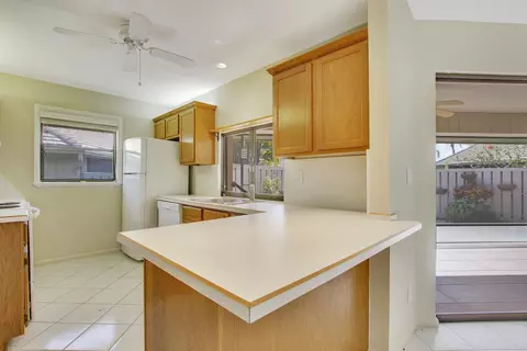 1127 E Seminole Ave #13B, Jupiter, FL 33477 photo 6