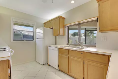 1127 E Seminole Ave #13B, Jupiter, FL 33477 photo 7