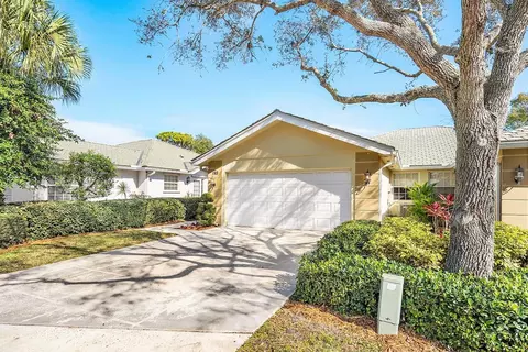 193 Brier Cir, Jupiter, FL 33458 photo 2