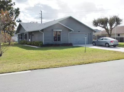 4022 SE Jacaranda St, Stuart, FL 34997 photo 3