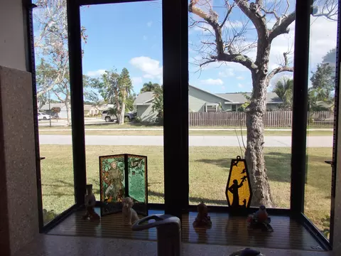 4022 SE Jacaranda St, Stuart, FL 34997 photo 10