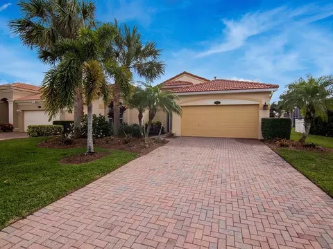 973 SE Westminster Pl, Stuart, FL 34997 photo 5