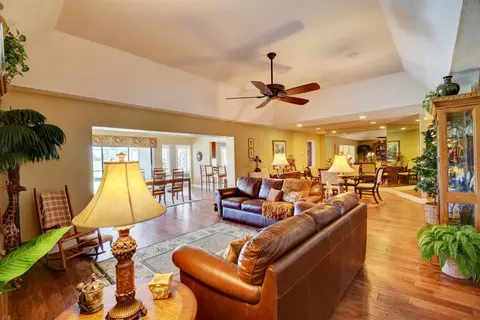 5381 SE Burning Tree Cir, Stuart, FL 34997 photo 17