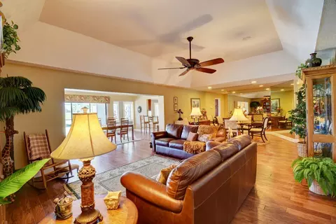 5381 SE Burning Tree Cir, Stuart, FL 34997 photo 6