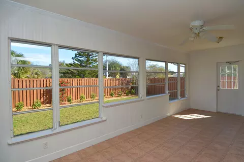 933 SE Hibiscus Ave, Stuart, FL 34996 photo 25
