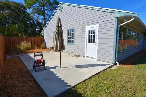 933 SE Hibiscus Ave, Stuart, FL 34996 photo 29