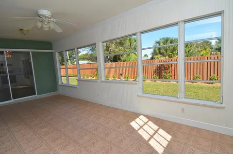 933 SE Hibiscus Ave, Stuart, FL 34996 photo 24