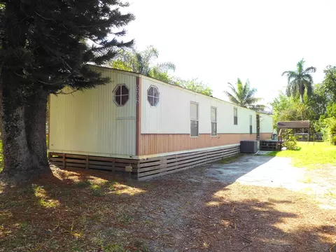 5302 SE Kingfish Ave, Stuart, FL 34997 photo 1