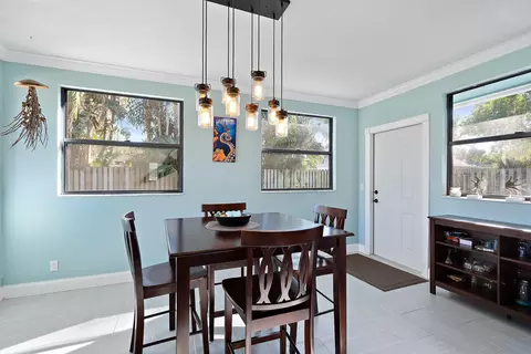 136 Arrowhead Cir, Jupiter, FL 33458 photo 9