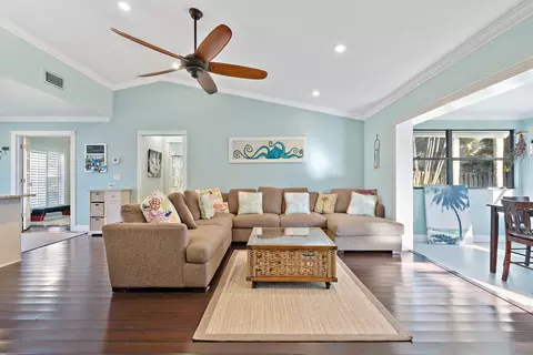 136 Arrowhead Cir, Jupiter, FL 33458 photo 10