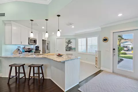 136 Arrowhead Cir, Jupiter, FL 33458 photo 13