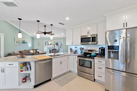 136 Arrowhead Cir, Jupiter, FL 33458 photo 15