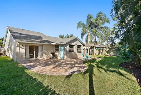 136 Arrowhead Cir, Jupiter, FL 33458 photo 5